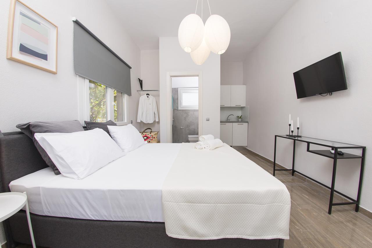 Palio Grey Apartments PalaiónTsiflíkion Esterno foto