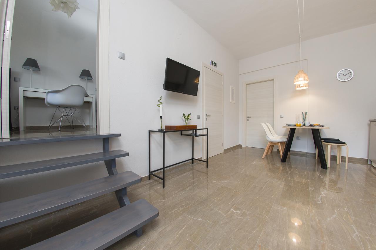Palio Grey Apartments PalaiónTsiflíkion Esterno foto