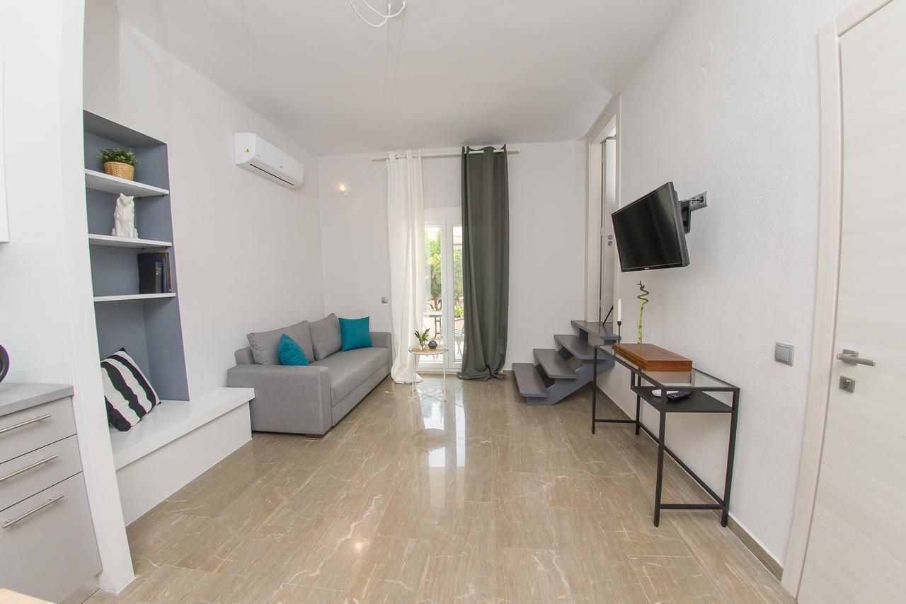 Palio Grey Apartments PalaiónTsiflíkion Esterno foto