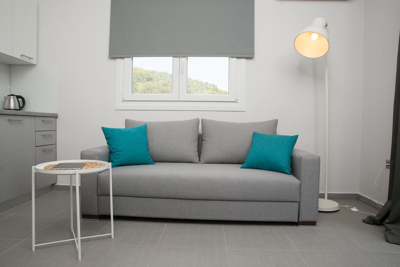 Palio Grey Apartments PalaiónTsiflíkion Esterno foto