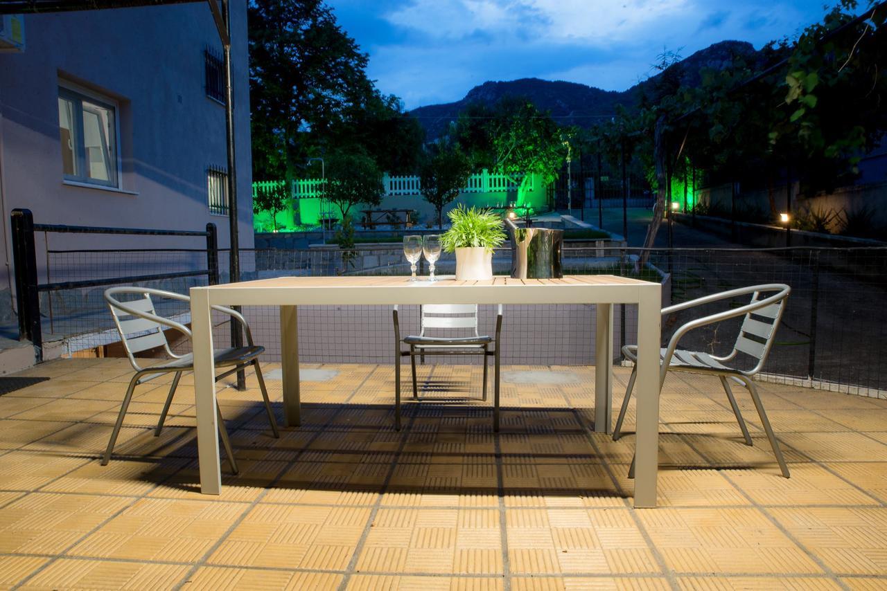 Palio Grey Apartments PalaiónTsiflíkion Esterno foto