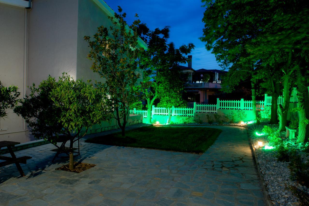 Palio Grey Apartments PalaiónTsiflíkion Esterno foto